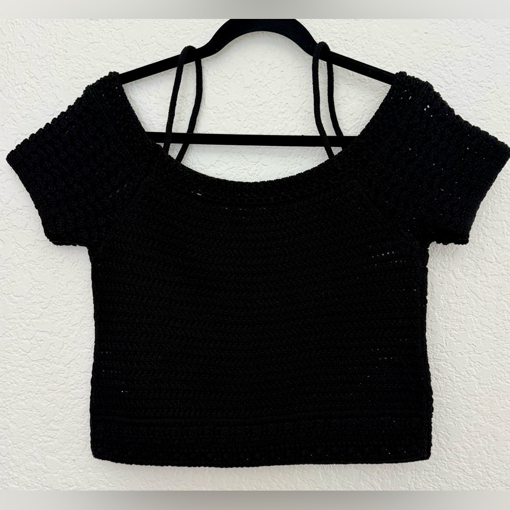 Vince Black Open Shoulder Crochet Crop Top Size M